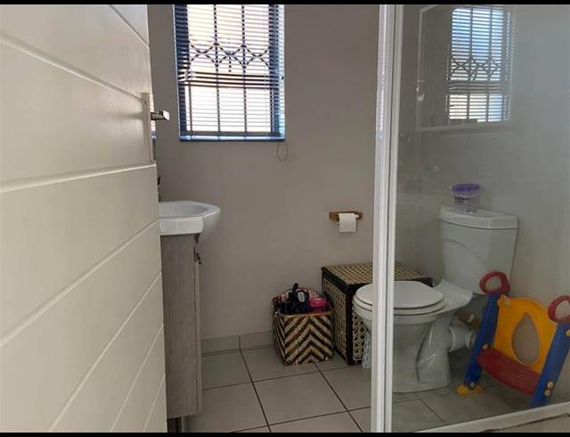 2 BEDROOM APARTMENT FOR SALE IN RYNFIELD